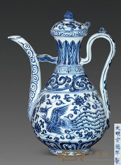 明宣德 青花凤穿莲纹执壶 高23cm；口5cm
