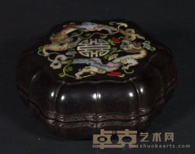 紫檀嵌八宝双龙捧寿纹花口盖盒 直径16cm