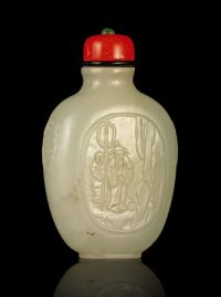 1780-1880 A CARVED WHITE JADE SNUFF BOTTLE