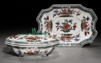 YONGZHENG A FAMILLE VERTE TUREEN，COVER AND STAND