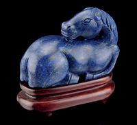 19TH CENTURY A LAPIS-LAZULI MODEL OF A HORSE