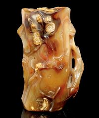 19TH CENTURY A SMALL AGATE VASE