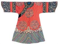 2OTH CENTURY A MANCHU LADY’S WEDDING ROBE