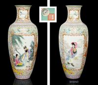 REPUBLIC PERIOD A FINELY ENAMELLED FAMILLE ROSE VASE