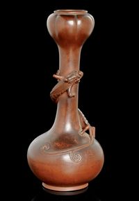 19TH CENTURY A YIXING GARLIC NECKED BOTTLE VASE