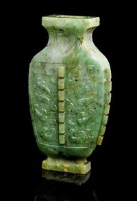 19TH CENTURY A SPINACH JADE VASE