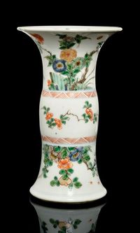 KANGXI PERIOD A FAMILLE VERTE GU VASE