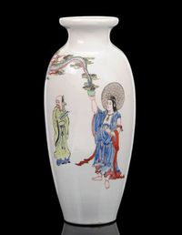 18TH CENTURY AN ENAMELLED VASE