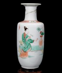 KANGXI PERIOD A SMALL FAMILLE VERTE ROULEAU VASE