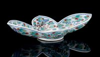 18TH CENTURY A DOUCAI FLORIFORM DISH