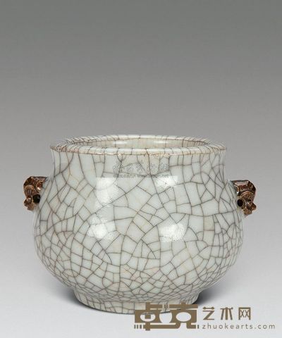 清 哥釉铺首香炉 直径9cm