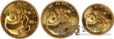 1984年1/4盎司熊猫金币二枚
