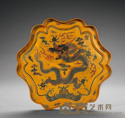 清康熙 彩漆戗金云龙纹葵瓣式盘 宽25.3cm