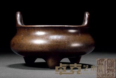 清中期 铜朝天耳三足炉 宽11cm