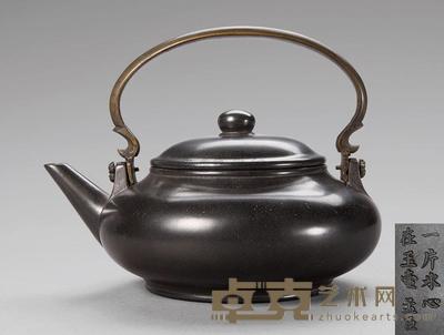 清末 乌泥提梁壶 长17cm