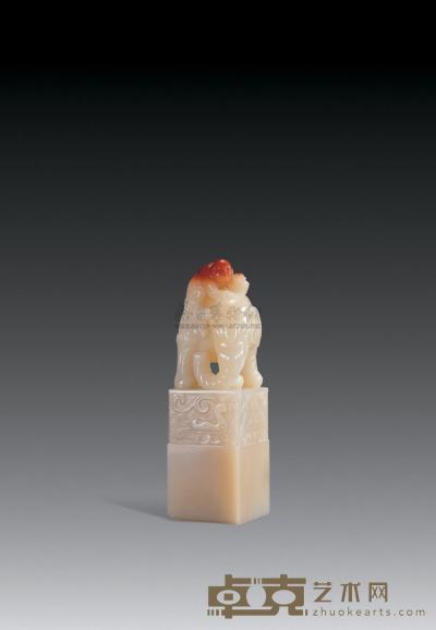 寿山芙蓉石雕 巧色洗象钮方章 高11.5cm
