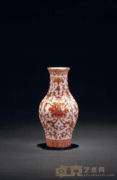 清中期 梵红彩缠枝花卉倭角瓶 高11.5cm