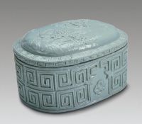 清 （王炳荣款）苹果绿釉雕瓷山水纹墨盒