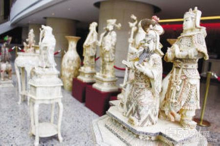 百余件猛犸牙雕震撼亮相昆明