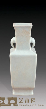 清中 月白釉象耳方瓶 高22.5cm